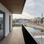 Sunrise City Apartment With Harbour Seaview