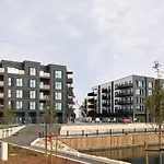 Sunrise City Apartment With Harbour Seaview